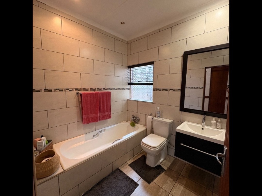 3 Bedroom Property for Sale in La Hoff North West